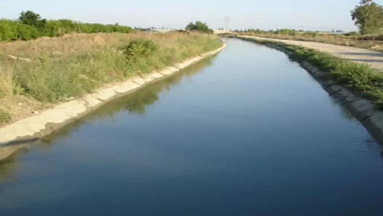 20 yaşlı oğlan kanalda batdı