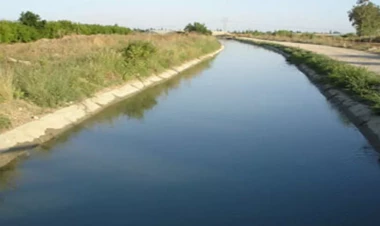 20 yaşlı oğlan kanalda batdı