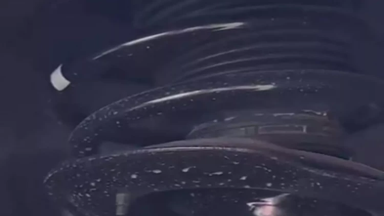 46 km sürülmüş Çin maşınında problem çıxdı - VİDEO