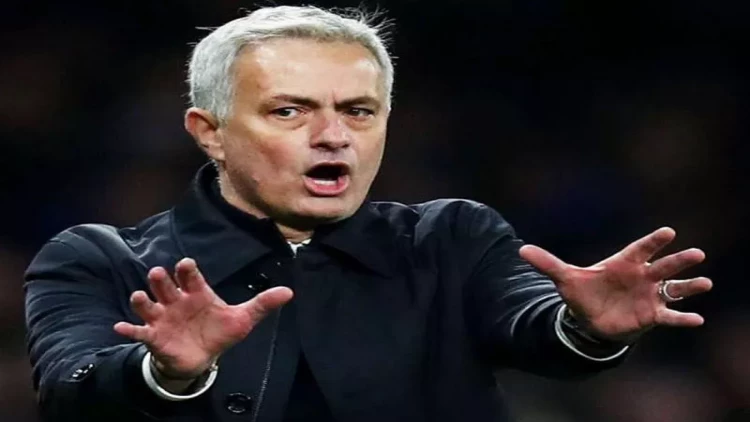 Mourinyodan sürpriz zəng: “Qalatasaraya getmə, Fənərbağçaya gəl!”