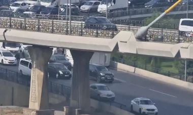 “Koroğlu” körpüsündə qəza olub, sıxlıq yaranıb - FOTO