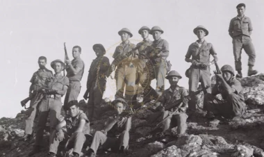 Türkiyədə ilk dəfə Kipr Sülh Əməliyyatı zamanı çəkilmiş bəzi fotoşəkillər paylaşılıb - FOTO