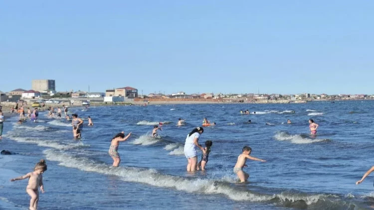Novxanıda dənizdə batan iki yeniyetmənin meyiti çıxarılıb - YENİLƏNİB - FOTO