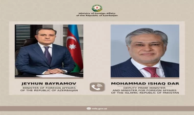 Bayramov pakistanlı həmkarı ilə danışdı