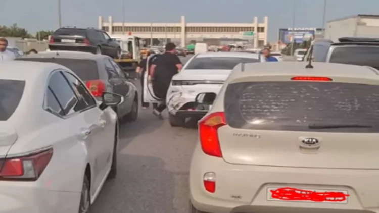 Bakıda sürücülər arasında əlbəyaxa dava - ANBAAN VİDEO