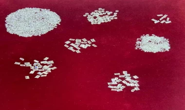 Bakı aeroportunda əməliyyat: brilyant qaşlar aşkar edildi