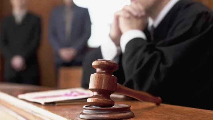 Azərbaycanda vəkillərin sayı açıqlandı