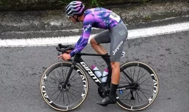 Məşhur idmançı yarış zamanı öldü - FOTO