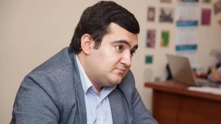 Türkiyədə qəfil ölən bəstəkarın məşhur müğənni ilə canlı ifası TƏƏCCÜBLƏNDİRDİ - VİDEO