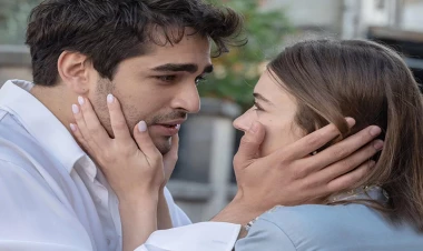 “Yalı Çapkını” Afranı bu gözəllə unudur - FOTOlar