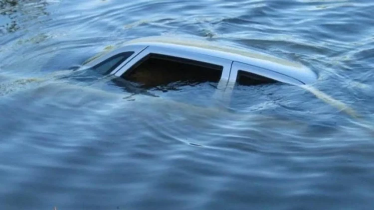 “Volkswagen” kanalda batdı - FOTO