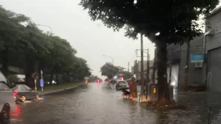 Tayvanda təbii fəlakət faciəyə səbəb oldu - Yaralananlar var -  VİDEO