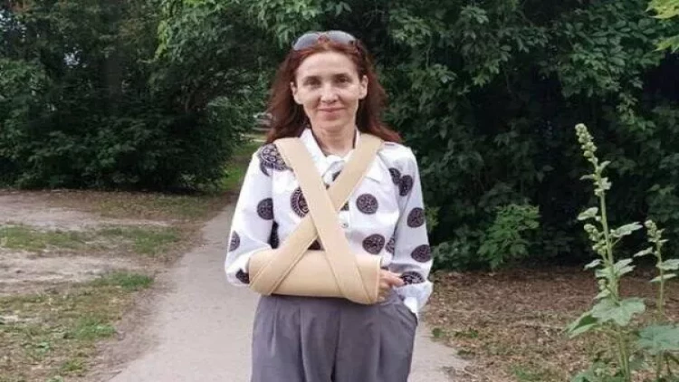 Müəllimi narkotik alverçisi zənn edib qolunu qırdılar