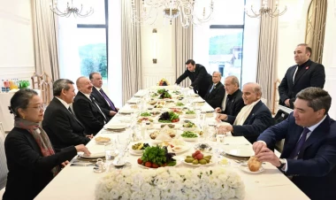 İlham Əliyevin adından İqtisadi Əməkdaşlıq Təşkilatının 17-ci Zirvə görüşünün iştirakçılarının şərəfinə rəsmi nahar verilib - VİDEO - FOTO