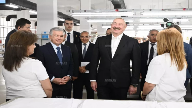 İlham Əliyev və Şavkat Mirziyoyev Xankəndidə sakinlərlə səmimi söhbət ediblər - VİDEO