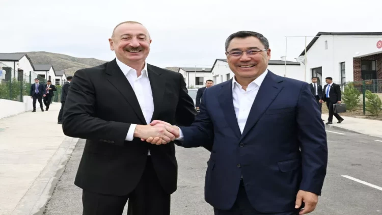 İlham Əliyev və Sadır Japarov Ağdamın Xıdırlı kəndinin 1-ci mərhələsinin açılışında iştirak ediblər - FOTO