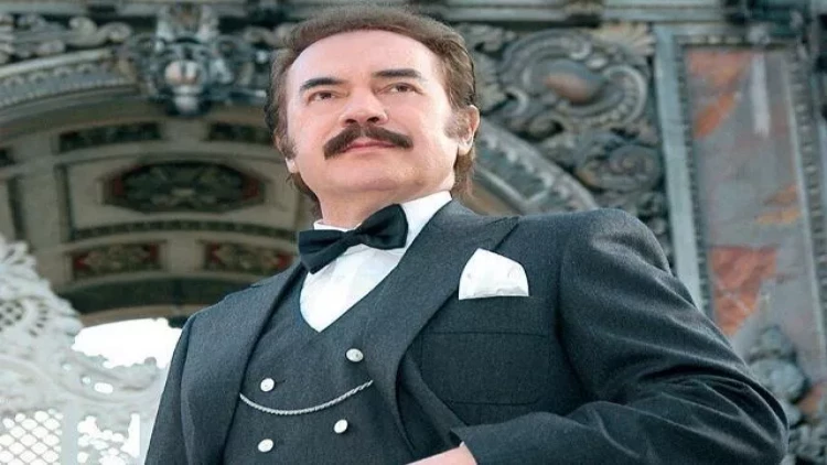 81 yaşlı Orhan Gencebaydan sevgi etirafı - FOTO