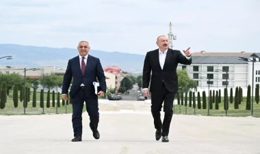 İlham Əliyev Xankəndidə Zəfər parkında görülən tikinti işləri ilə tanış olub - VİDEO - FOTO