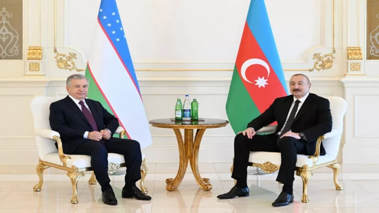 İlham Əliyevlə Şavkat Mirziyoyev arasında təkbətək görüş olub - VİDEO