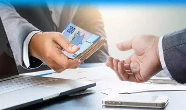 Azərbaycanda bu valyuta sürətlə bahalaşmağa başladı - Manatın mövqeyi təhlükə altında?