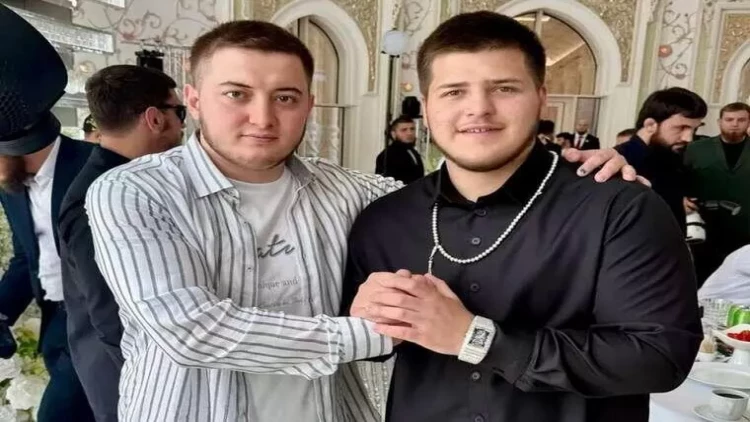 Kadırovun 17 yaşlı oğlu toyuna nadir “Mercedes”lə gəldi: 