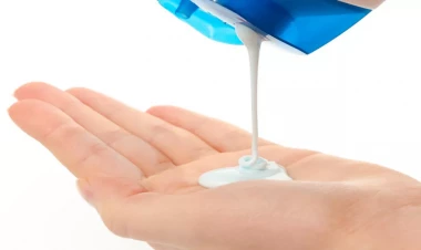 Şampununuza cəmi 3 damcı əlavə edin - Saçınız 7 gün təmiz qalacaq