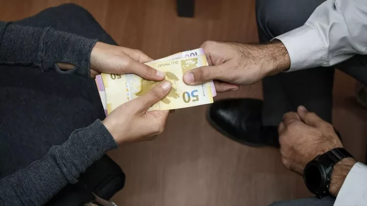 FHN-ə işə düzəltmək adı ilə daha bir dələduzluq