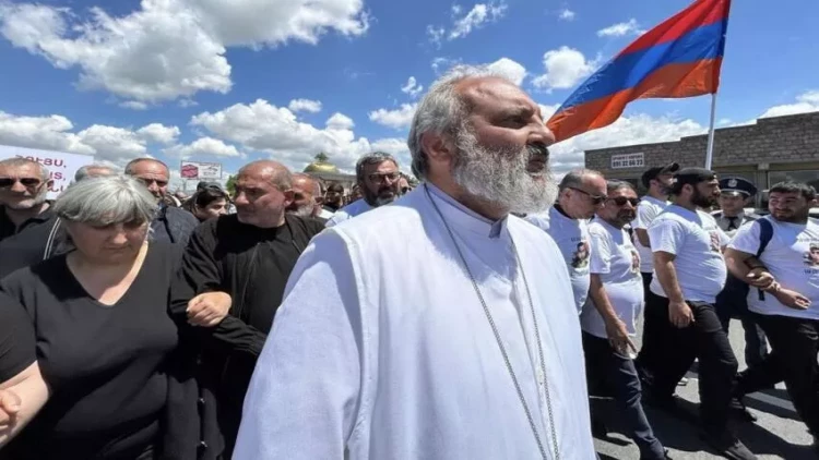 Baqratla yanaşı daha 14 nəfər SAXLANILDI