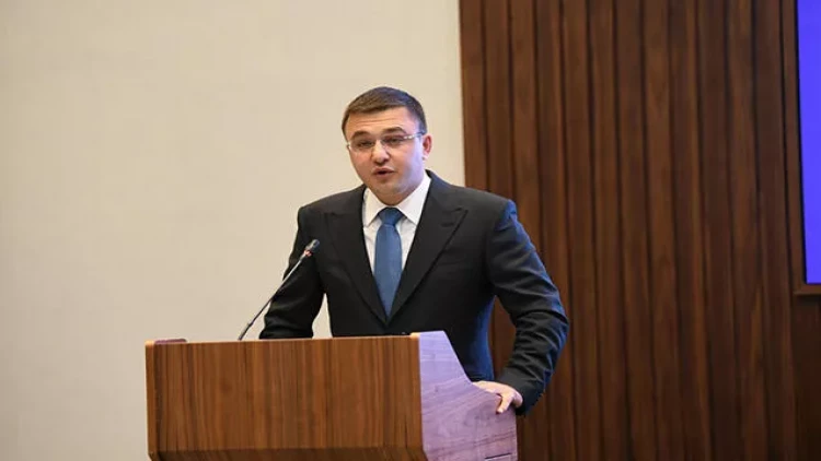 Təltif edilənlərdən biri nazir müavinidir