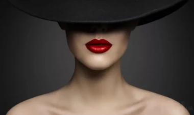 Albalı-qırmızı rəngli dodaq boyası kimlərə yaraşır?