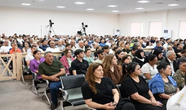 Harutyunyan Azərbaycanın vaxtilə işğal edilmiş ərazilərindəki “bank”ın Ermənistan Mərkəzi Bankı tərəfindən qeydiyyatdan keçmiş bank olduğunu açıqlayıb