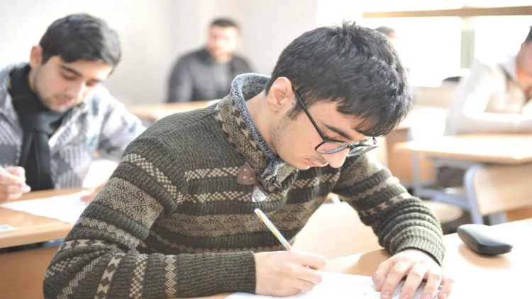 Bu gün dövlət qulluğu imtahanı var