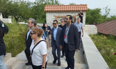 Diplomatik korpusun nümayəndələri Şuşa şəhəri ilə tanış olublar - FOTO