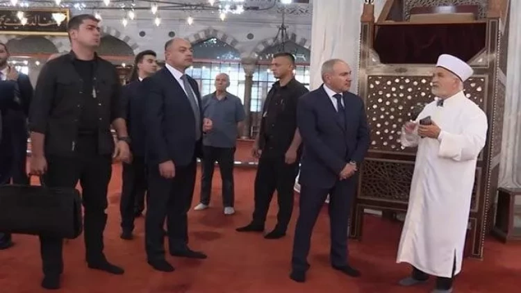 Paşinyan Türkiyədə məscidə getdi - VİDEO