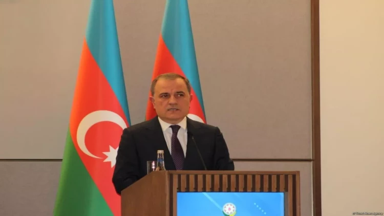 Ceyhun Bayramov Türkiyəyə getdi