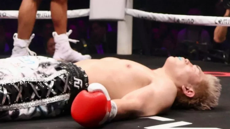 Boksçu nokautdan sonra yaddaşını itirdi - FOTO