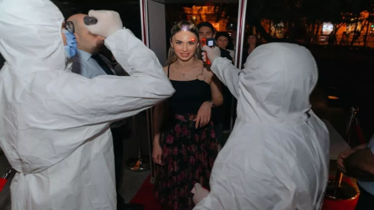 Bakıda məşhur gecə klubu karantinə alındı - Qəfəsdə 