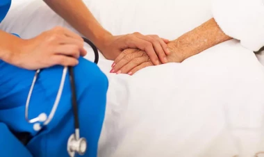 Qadın saxta diplomla 20 il psixiatr işləyib