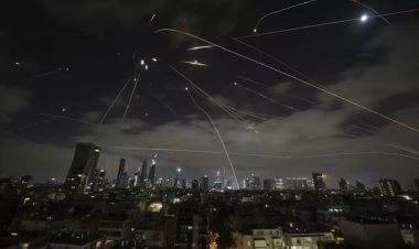 Daha bir ölkə səfirliyini İrandan Azərbaycana köçürür