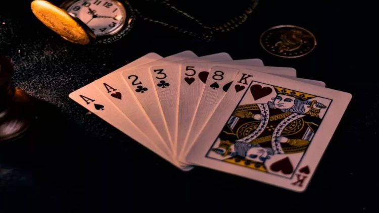 Kazino oyunlarında bu şəxslər iştirak edə bilməz