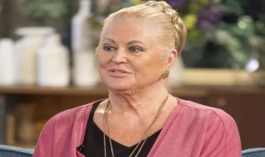 Dünyaca məşhur aparıcı vəfat etdi - FOTO