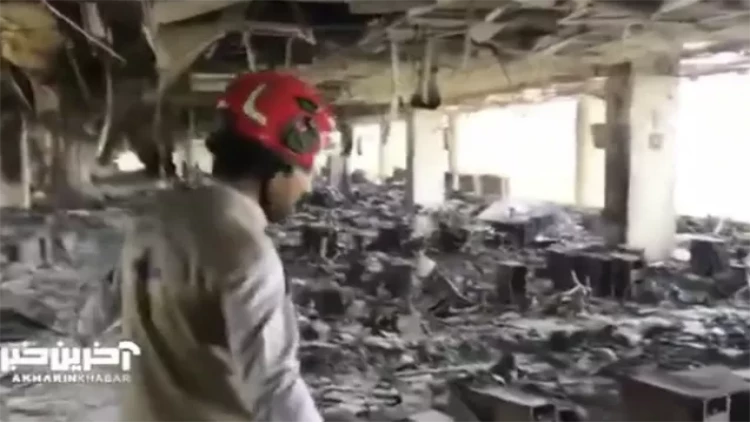 İran televiziya binası xarabalığa çevrildi - Son halı - VİDEO