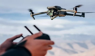 Sevgilisinə dronla gül göndərmək istədi: arzusunu qonşu gözündə qoydu - VİDEO