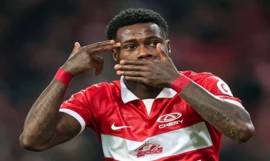 Məşhur futbolçu Dubayda TUTULDU