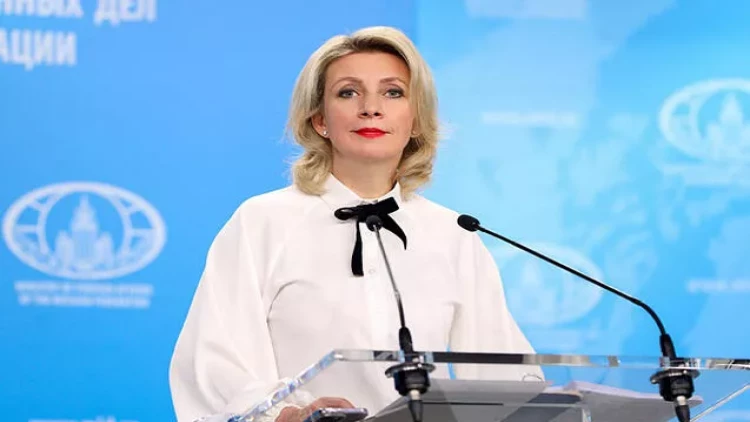 Zaxarova erməni jurnalistə 