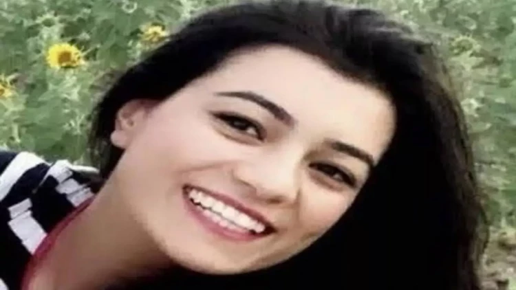 Türkiyədə iki qız birləşib evli qadını vəhşicəsinə öldürdülər - FOTO