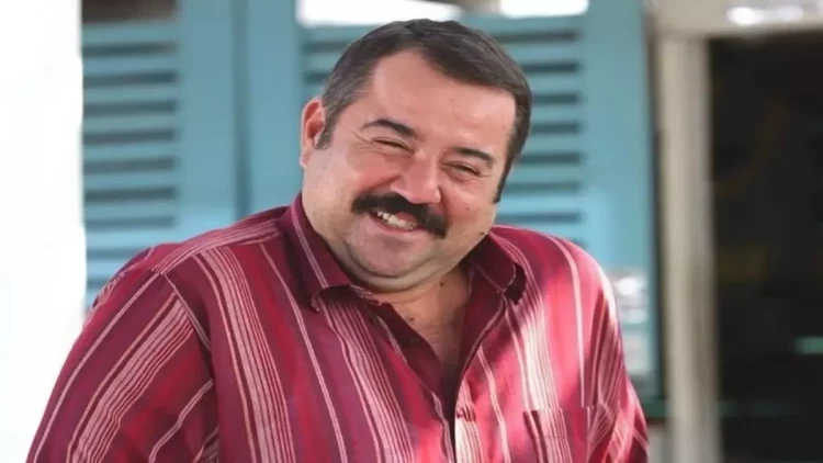 Məşhur aktyor TANINMAZ HALDA – FOTO