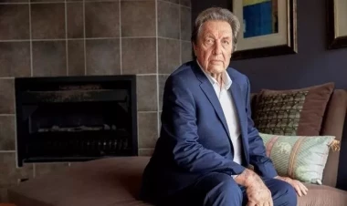 Maskın atası Moskvaya getdi