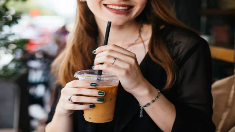 Karton və plastik stəkanlar xərçəng yaradır - XƏBƏRDARLIQ