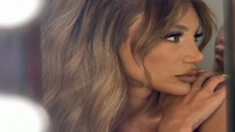 Röya kavalyerini izləyiciləri ilə tanış etdi - 